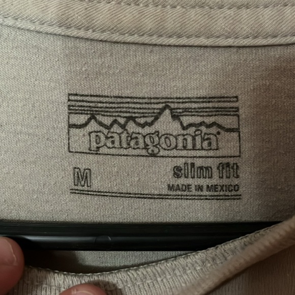 Patagonia shirt - Picture 3 of 3